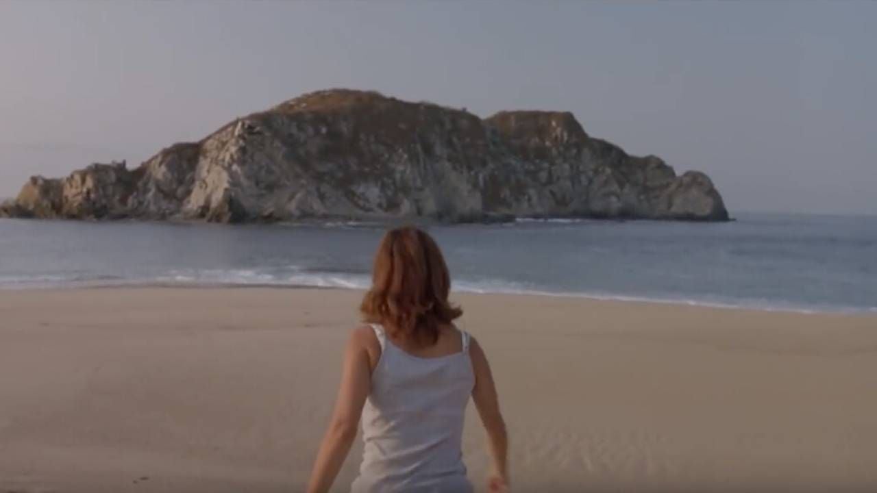 Maribel Verdú en la playa de 'Y tu mamá también'