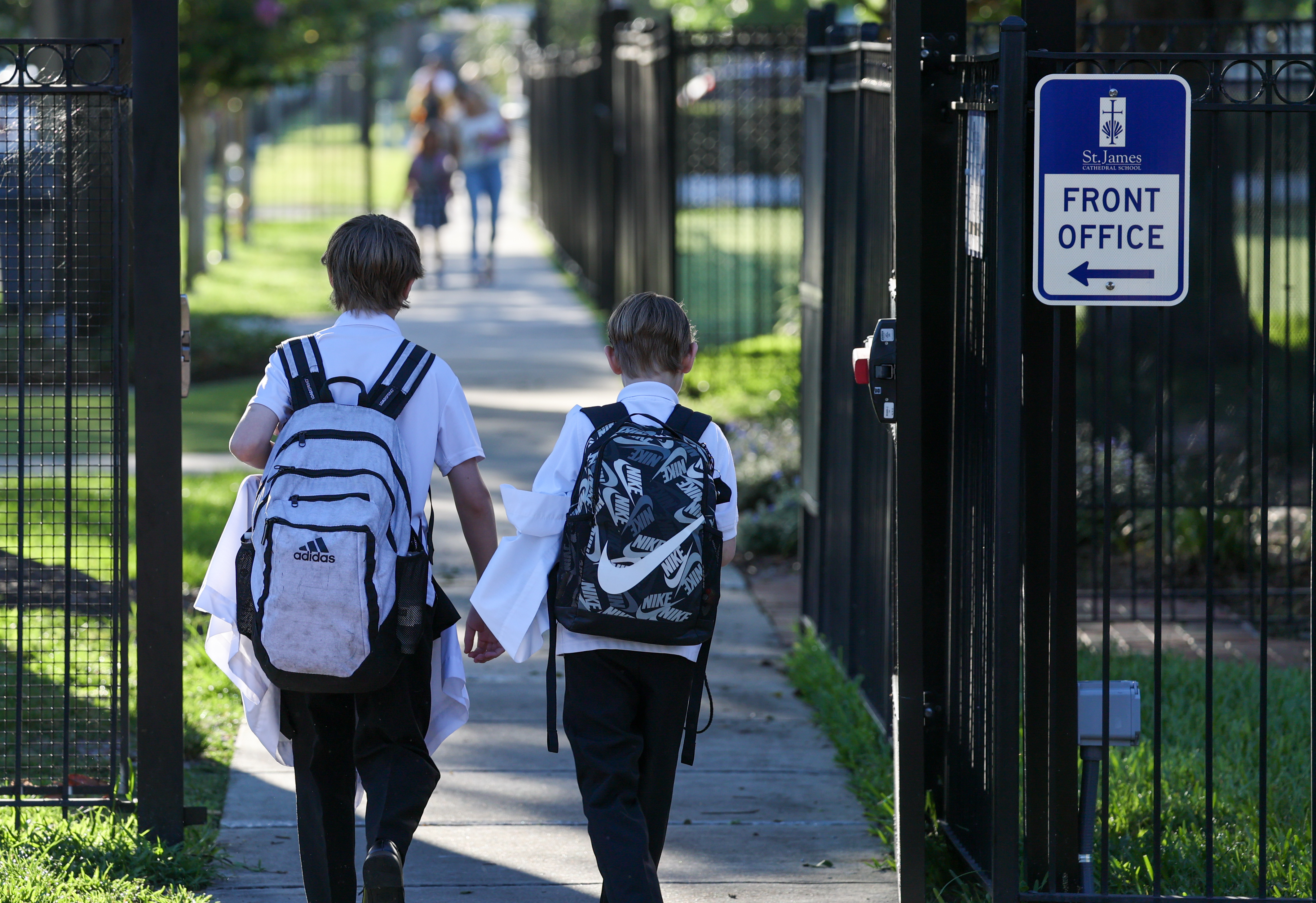 La mayoría de las escuelas que reciben vales en Florida son cristianas, incluida la escuela St. James Cathedral en Orlando (Rich Pope/Orlando Sentinel).