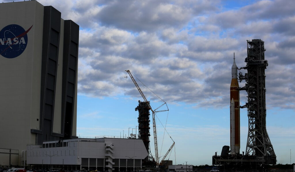 La NASA ahora oficialmente no tiene planes de utilizar un nuevo lanzador móvil para Artemis