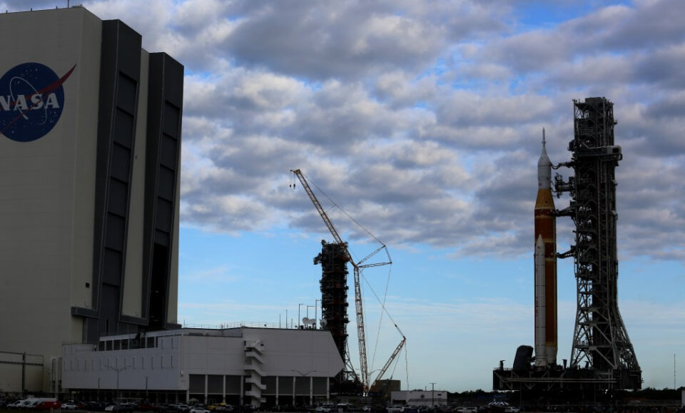 La NASA ahora oficialmente no tiene planes de utilizar un nuevo lanzador móvil para Artemis