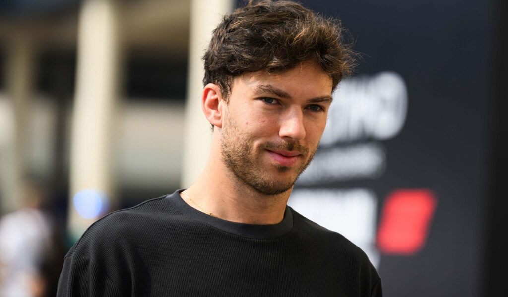 Pierre Gasly nombrado embajador global de Givenchy Gentleman en el inicio de la F1 2026