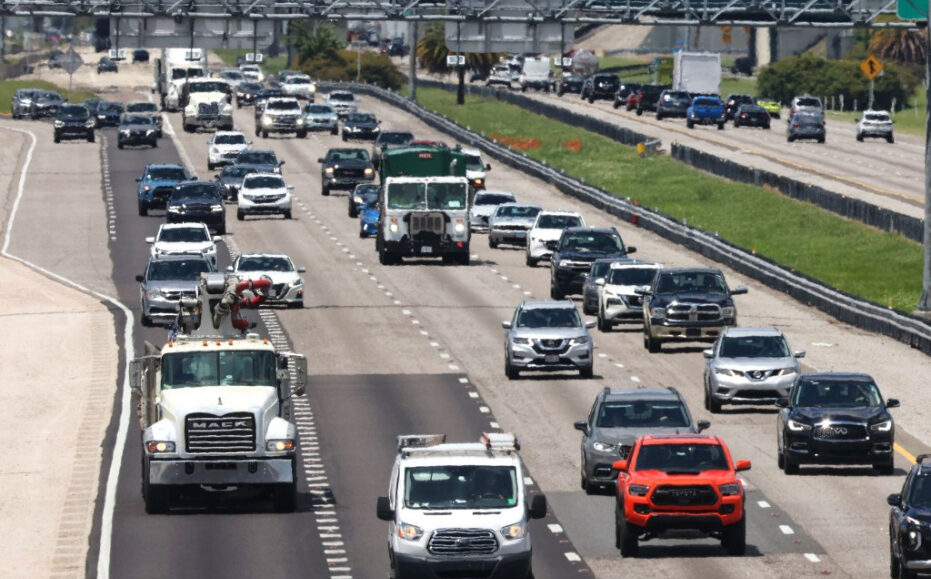 Maxwell: Conducir por Orlando puede ser un dolor de cabeza