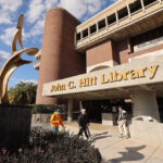 Florida aprueba la expansión del programa de tutores para colegios y universidades