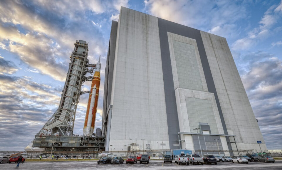 Después de las correcciones, la NASA apunta al 1 de abril para la misión lunar Artemis II