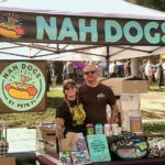 Popular tienda emergente de hot dogs veganos que se muda a un edificio en el centro de St. Pete