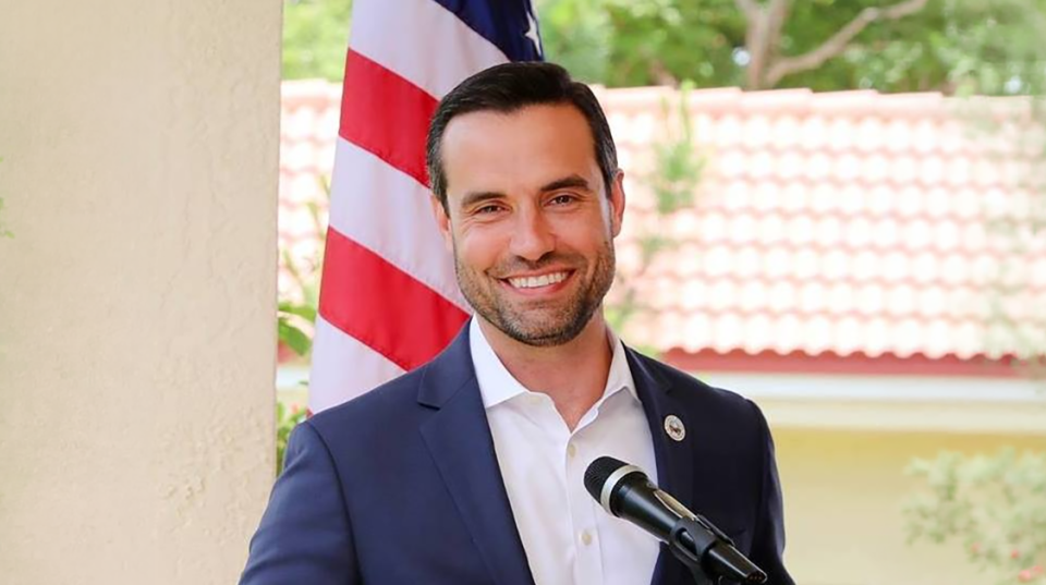 El Diario en 90 segundos: Cinco votos de diferencia dan triunfo a un demócrata como nuevo alcalde de Boca Ratón