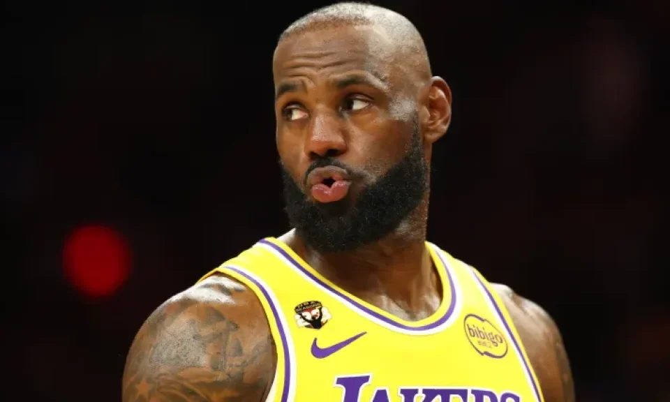 Otro hito del Rey: LeBron James iguala un récord que parecía inalcanzable | Sporting News Argentina