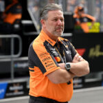«Vamos a ganar carreras»: Zak Brown insta a McLaren a reorganizarse