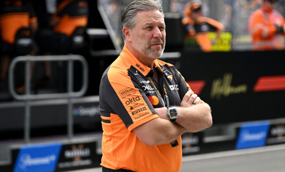 «Vamos a ganar carreras»: Zak Brown insta a McLaren a reorganizarse