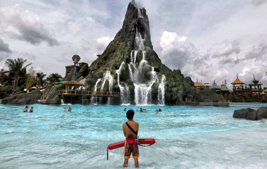 La medida para desregular aún más las piscinas de surf de Florida se hunde