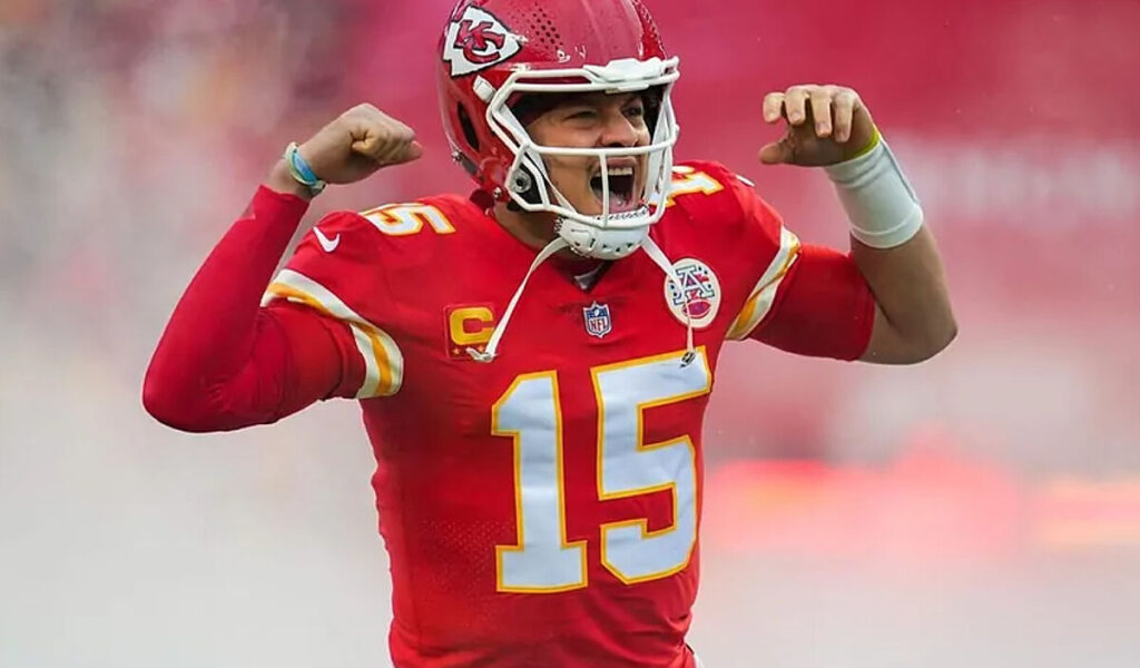 Mahomes est demasiado solo con los Chiefs? «No puede lanzar la pelota y atraparla»