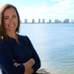 Demócrata Emily Gregory ganará elección en distrito de Florida profundamente republicano que incluye Mar-a-Lago, proyecta CNN | CNN