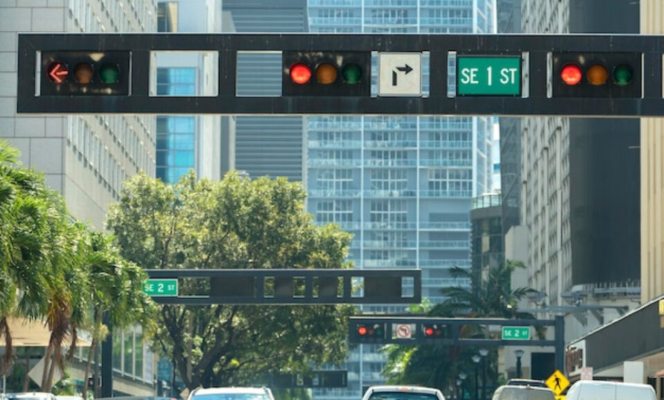 Miami busca sincronizar sus semáforos para acabar con el tráfico