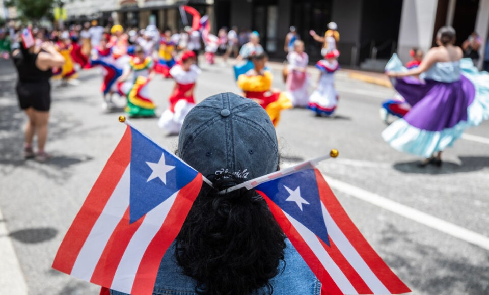 Desfile puertorriqueño en Florida está en peligro mientras los organizadores critican a Orlando por los costos