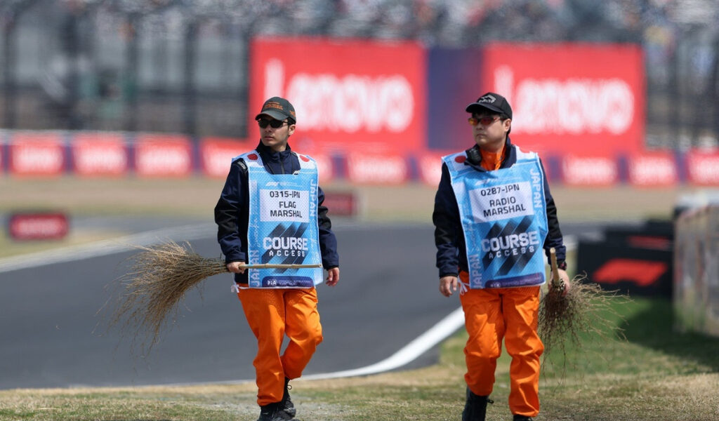 Se retrasa el arranque del GP de Japón por daños a la pista en una carrera de soporte