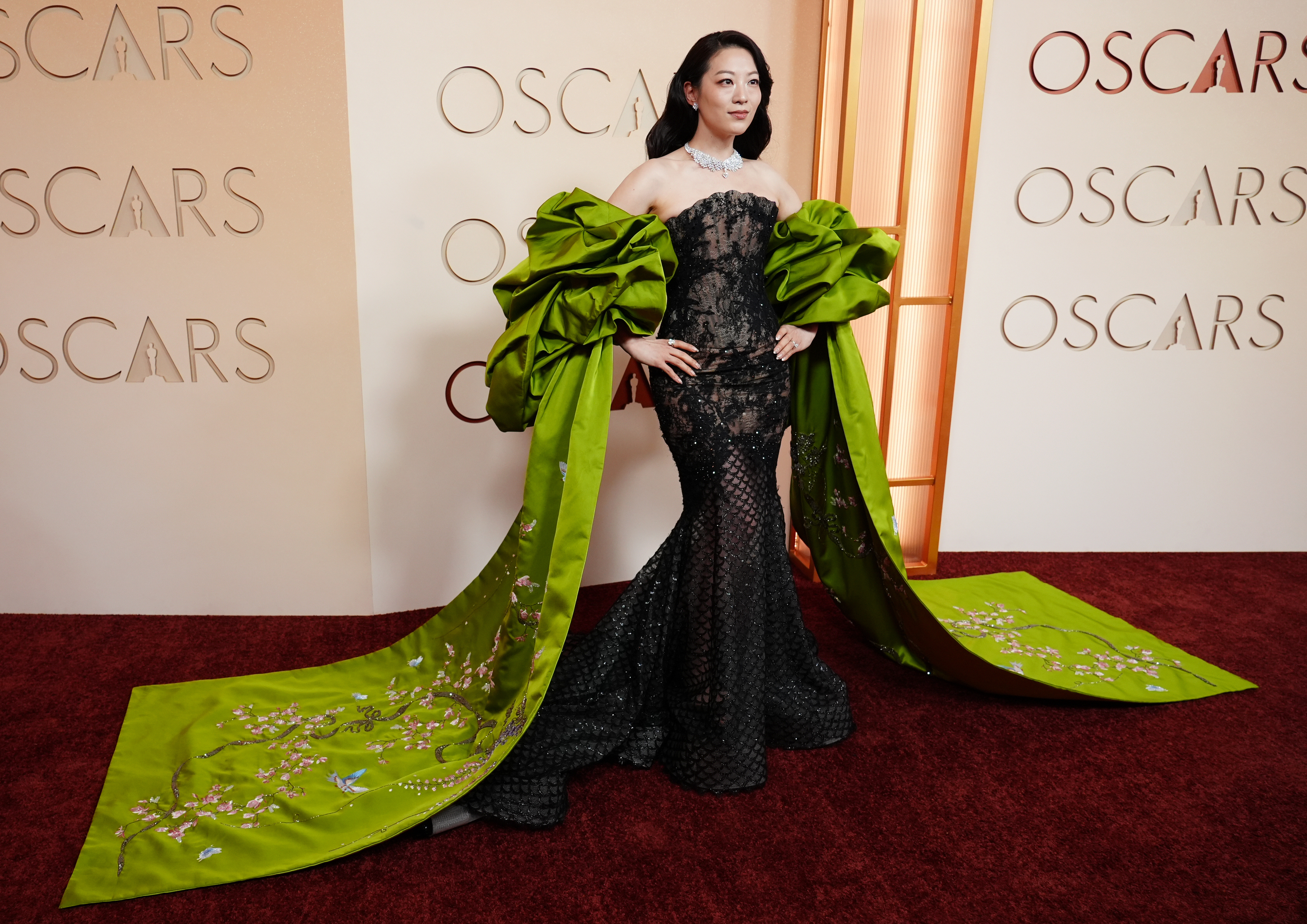 Arden Cho llega a los Oscar el domingo 15 de marzo...