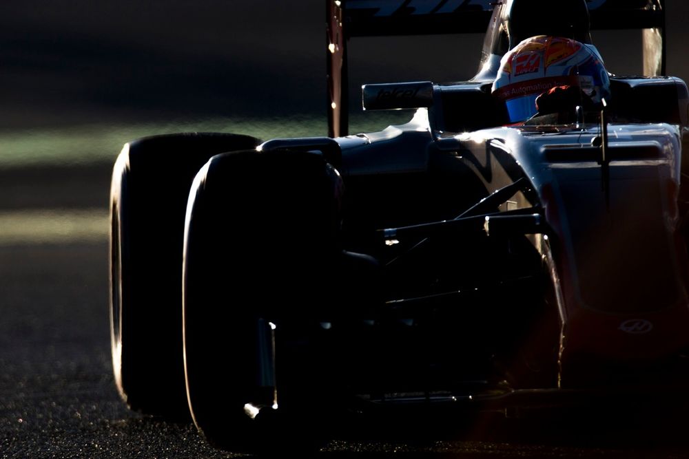 Romain Grosjean driving the Haas VF-16 during Barcelona testing