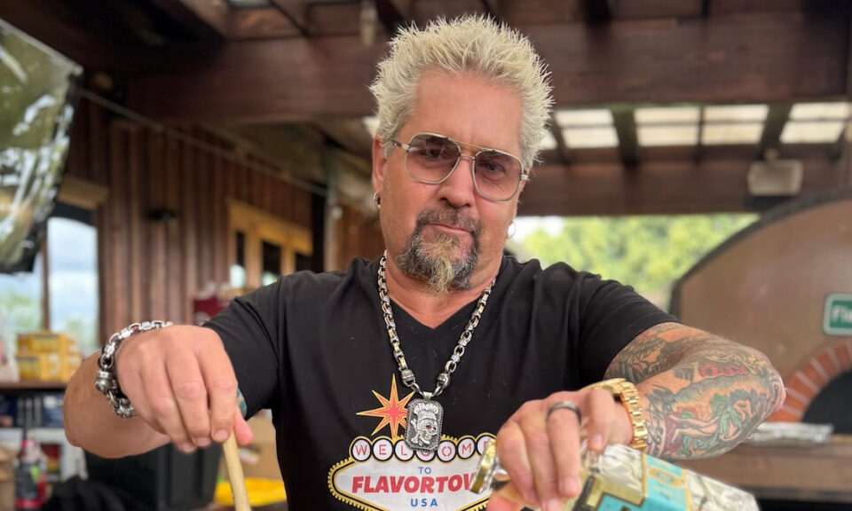 Guy Fieri quiere conocerte en Tampa