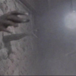 Varios de los mejores directores del cine de terror pasaron por esta película: sólo dura hora y media y la puedes ver en Prime Video