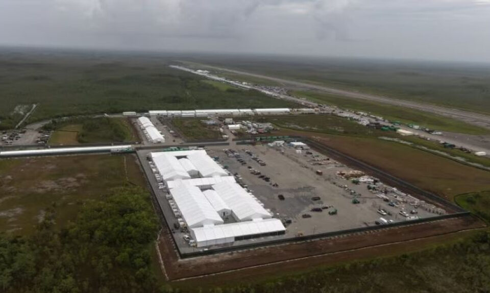 Grupos ecologistas instan al tribunal de apelaciones a levantar permitir el cierre de «Alligator Alcatraz» en Florida | CNN