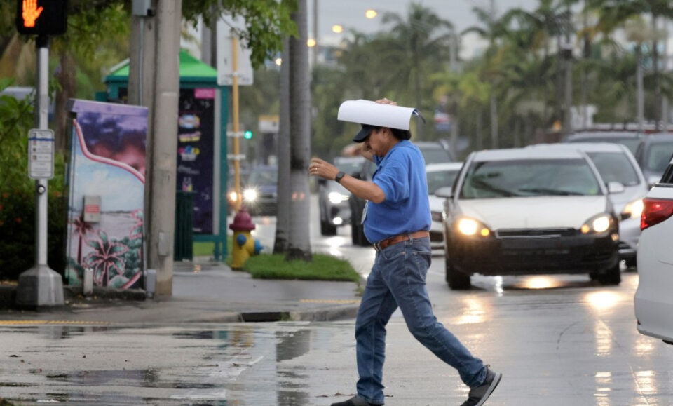 Un El Niño potencialmente fuerte podría significar menos huracanes, pero también un invierno fresco y húmedo