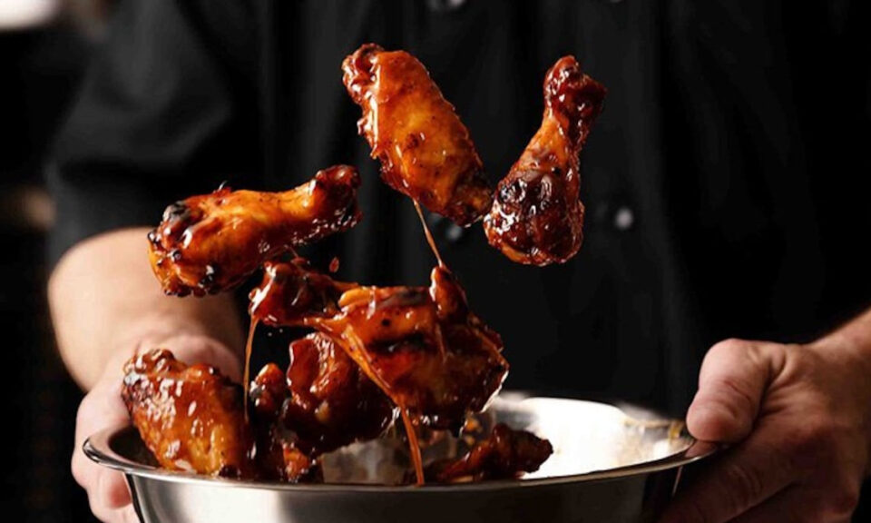 Glory Days Grill ofrece alitas a 96 centavos y margaritas a 3 dólares por su aniversario