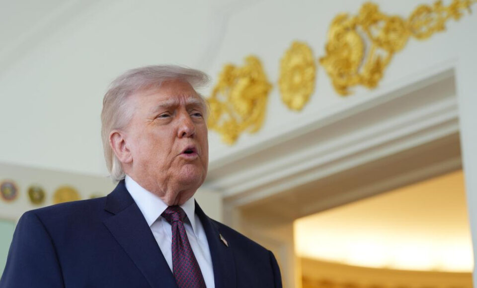 Se están realizando esfuerzos para una segunda ronda de conversaciones entre Estados Unidos e Irán mientras los barcos informaban que transitaban por el Estrecho de Ormuz.