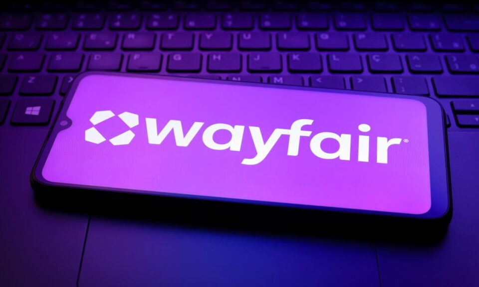 Wayfair da el salto al mundo físico con una gran tienda en Florida