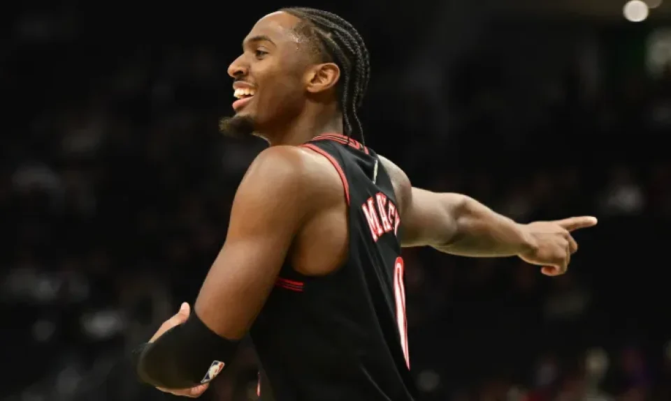 Dónde y cómo ver en vivo y gratis 76ers vs. Magic hoy: TV y streaming online del partido del Play-In NBA 2026 | Sporting News Argentina