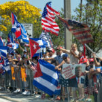 La aprobación de Trump se desploma entre los votantes latinos, excepto en Florida, según una nueva encuesta
