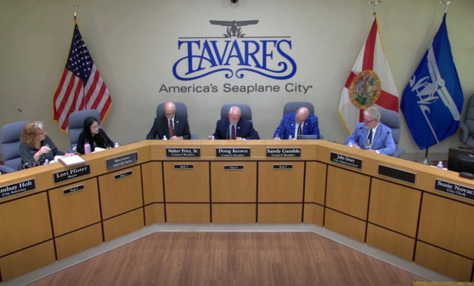 El Ayuntamiento de Tavares aprueba mandatos de cuatro años para las elecciones de noviembre