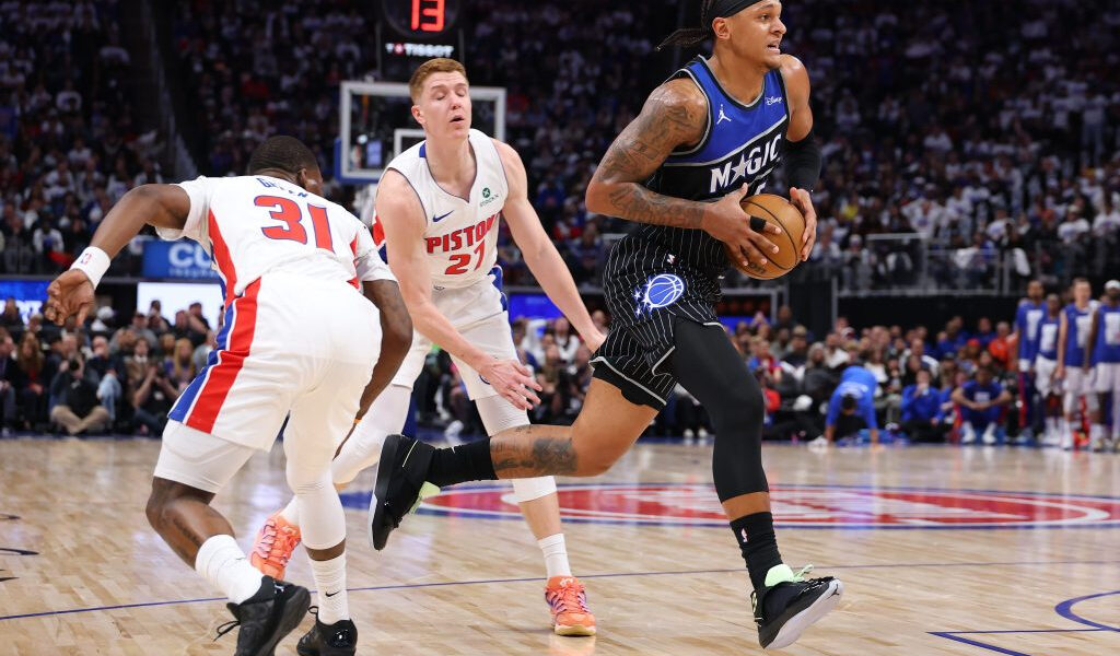 Desglose de Beede: Magic sorprende a los Pistons, primeros cabezas de serie, y toma ventaja de 1-0 en la serie