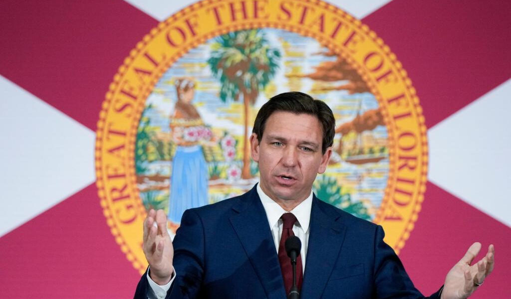 DeSantis firma ley que pone dinero estatal detrás de los vertipuertos