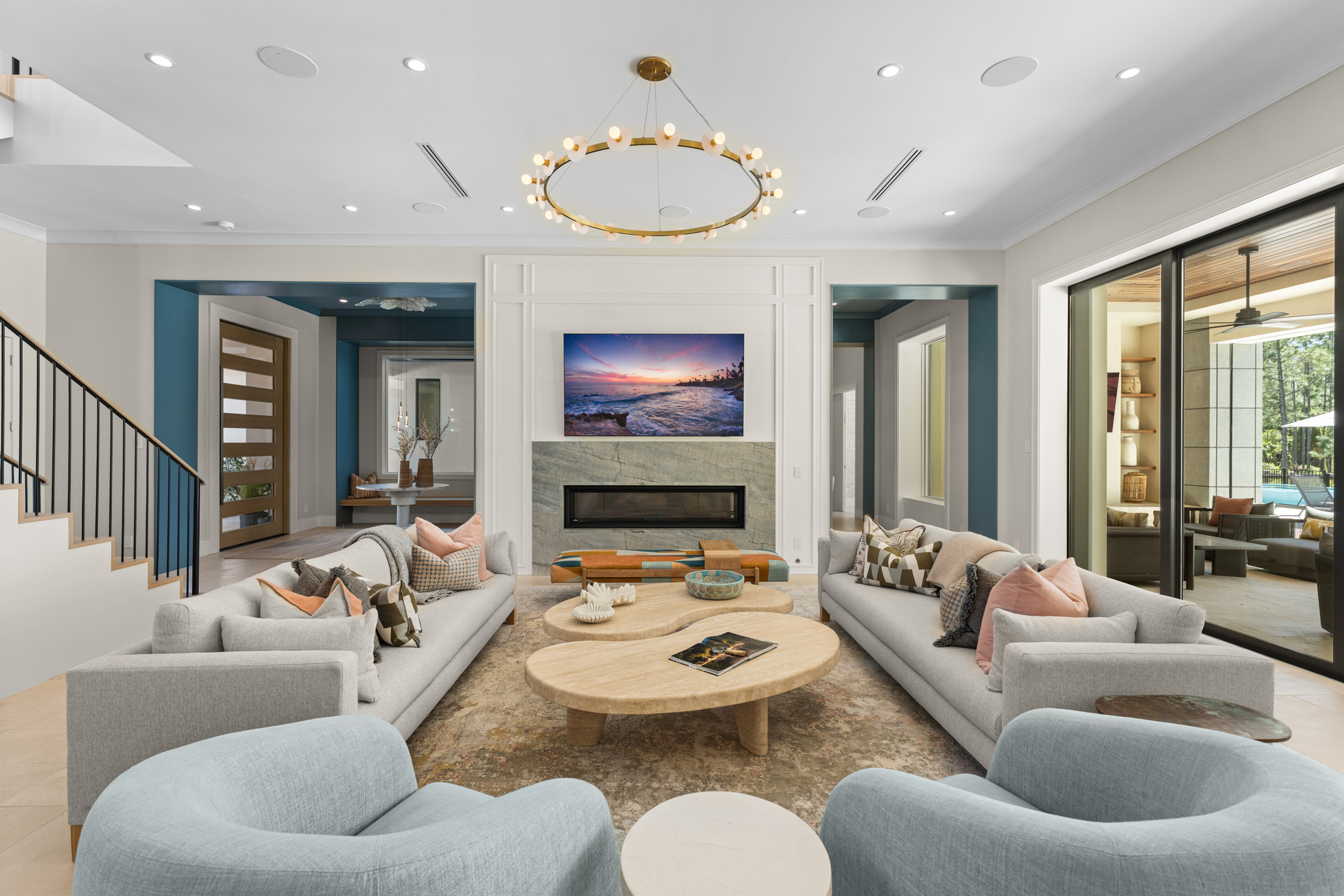 Jorje Design de Chicago fue el curador del mobiliario y el arte, que...