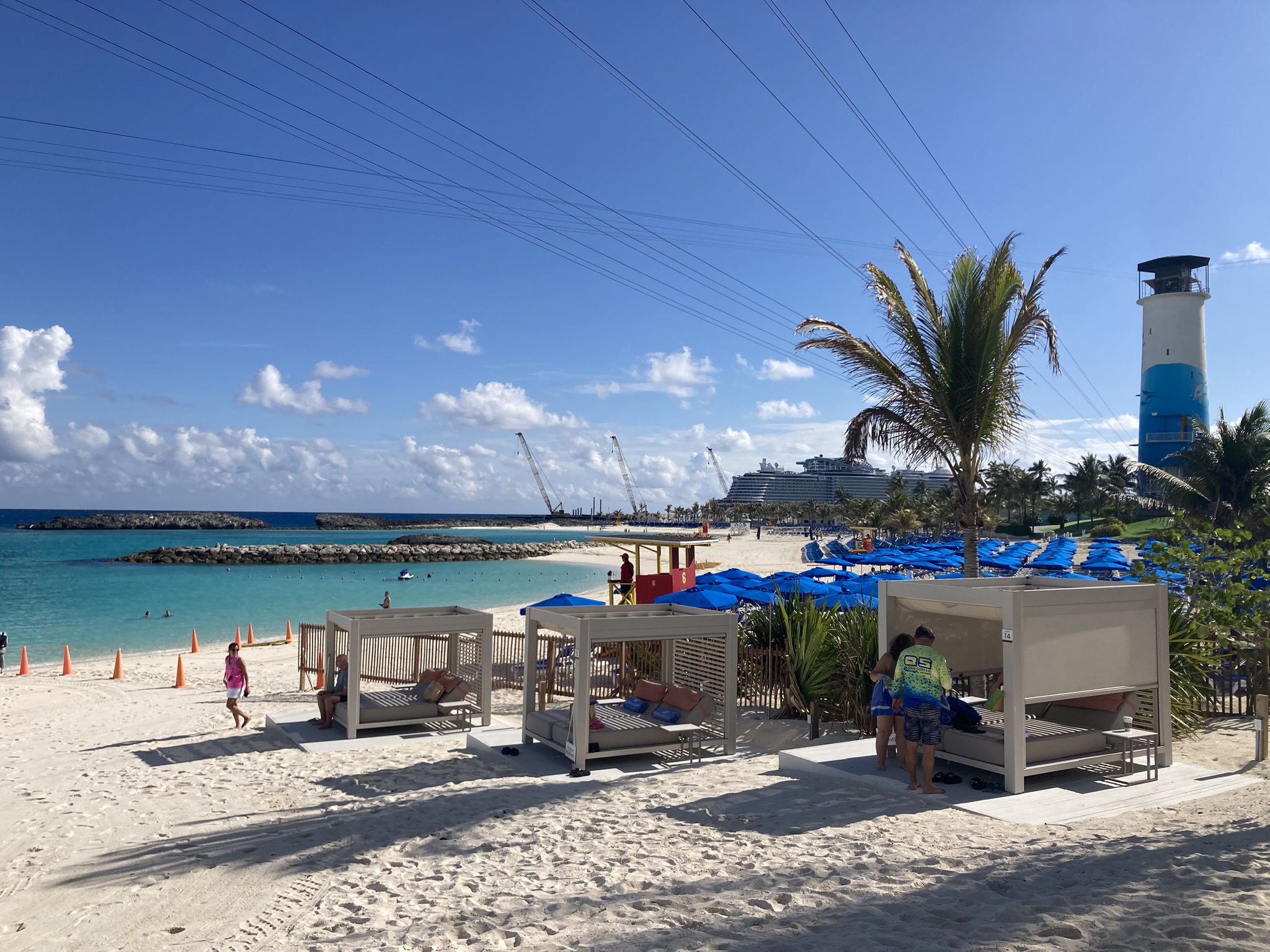 Vibe Shore Club es un área solo para adultos que abrió recientemente...