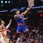 Los Knicks eliminan a los Hawks con una primera mitad nunca antes vista en Playoffs | Sporting News