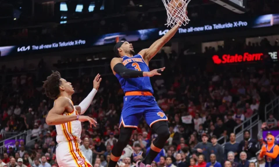 Los Knicks eliminan a los Hawks con una primera mitad nunca antes vista en Playoffs | Sporting News