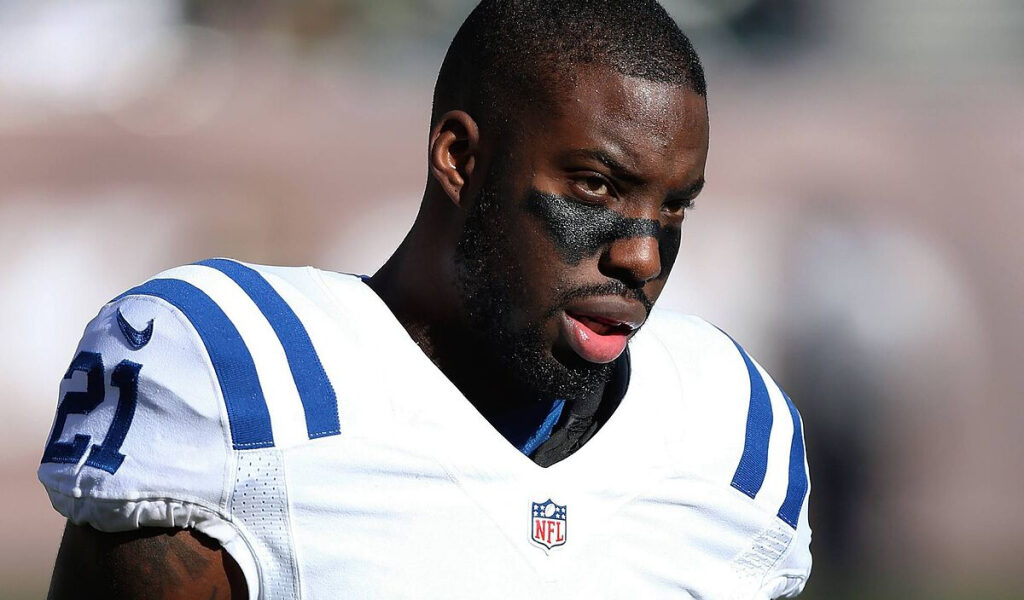 Muere Vontae Davis, estrella de la NFL con los Dolphins y Colts, a los 35 aos