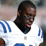 Muere Vontae Davis, estrella de la NFL con los Dolphins y Colts, a los 35 aos