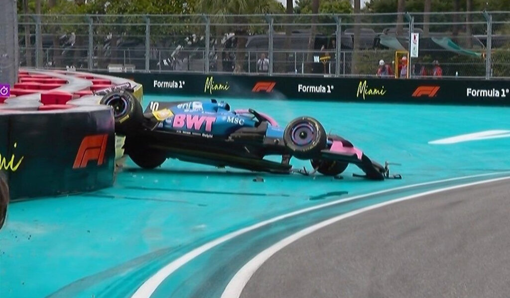VIDEO: El coche de Gasly sale volando por los aires en Miami tras un choque con Lawson