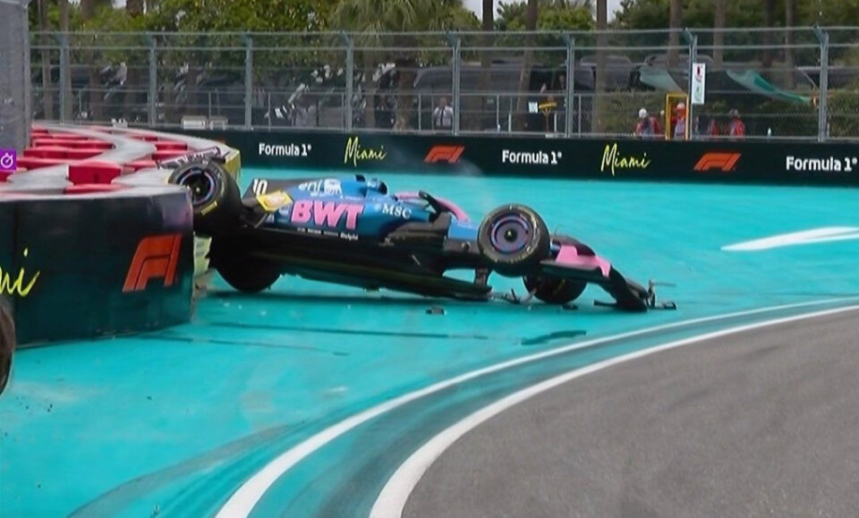 VIDEO: El coche de Gasly sale volando por los aires en Miami tras un choque con Lawson
