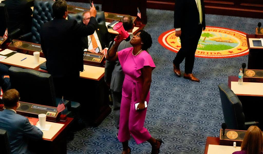 Quienes se oponen a los nuevos distritos electorales de Florida enfrentan una ardua batalla legal