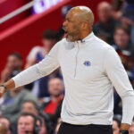 El Magic despide a Jamahl Mosley después de cinco temporadas, tercera salida consecutiva en primera ronda