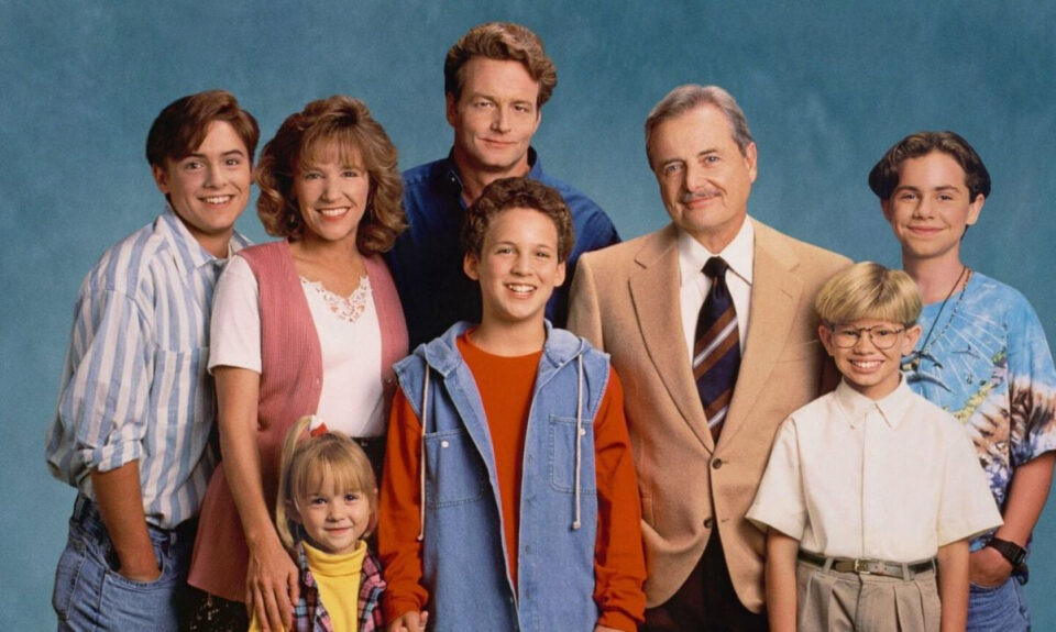 Esta serie me gustaba tanto en mi adolescencia que nunca me di cuenta de que los padres fueron interpretados por varios actores diferentes