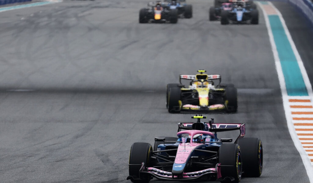 Colapinto lideró cómodo la zona media de la F1 y se acercó a los de arriba en Miami