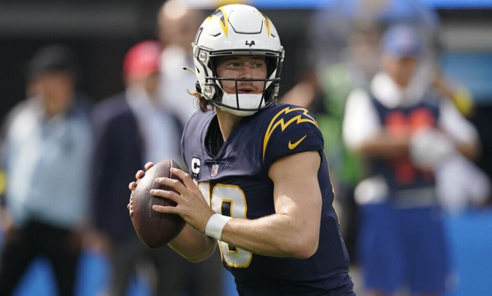 Justin Herbert renueva con los Chargers y se convierte en el mejor pagado de la historia