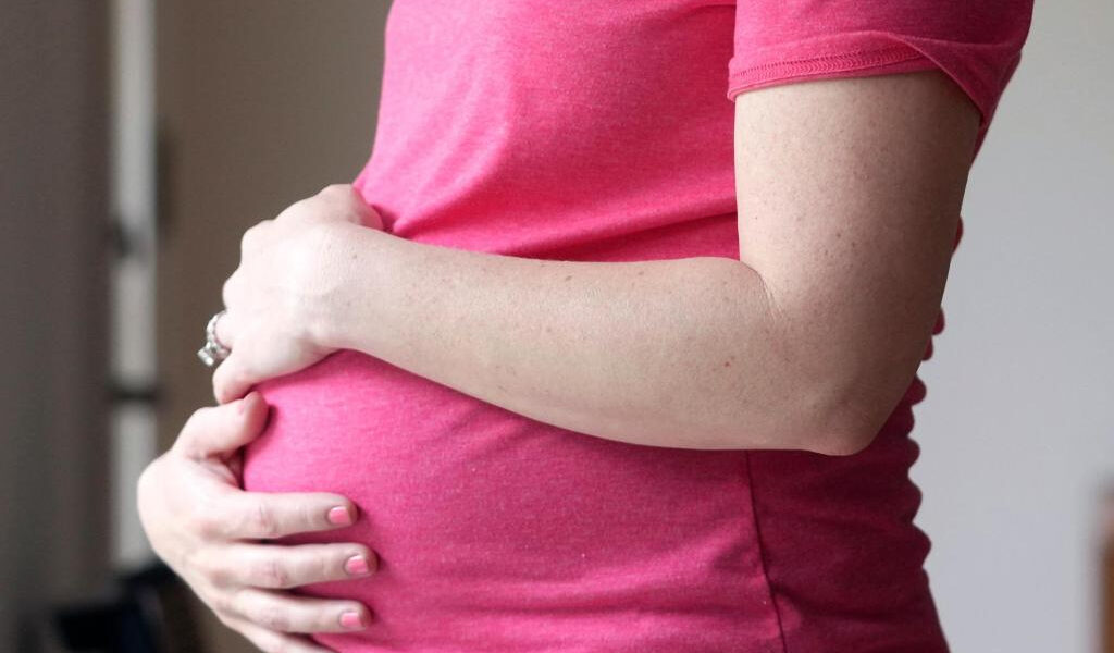 Editorial: Florida daña a las mujeres y luego lo mantiene en secreto
