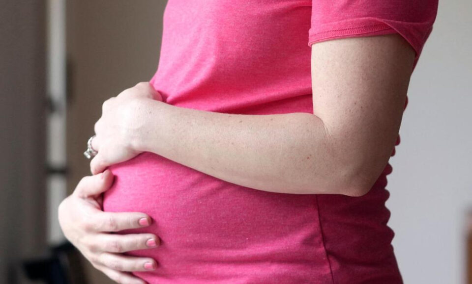 Editorial: Florida daña a las mujeres y luego lo mantiene en secreto