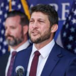 Florida AG dice que la subrogación es trata de personas, con grandes implicaciones para las familias