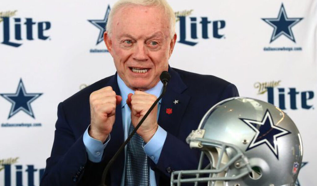 Cowboys liberan $30 millones de tope salarial, reestructuran contratos de Dak Prescott y Zack Martin